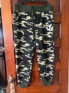 True Religion Olive & Khaki Camo Jogger Pants